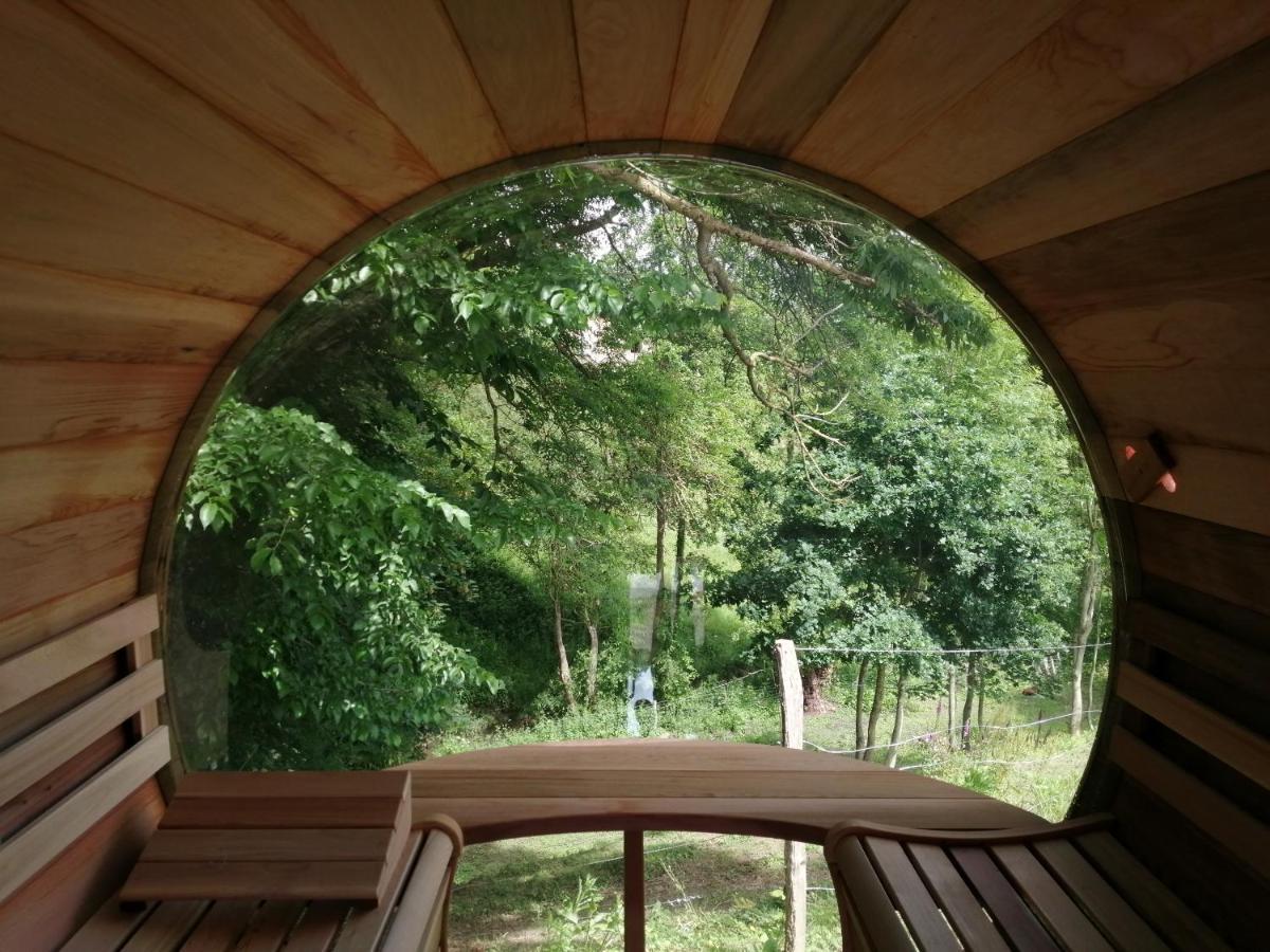 Le Domaine De Pivette Chambre Climatisee Et Insolite Avec Terrasse Privative Avranches Bagian luar foto